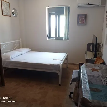 Aggelikis Cosy Shared House