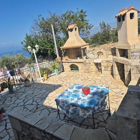Aggelikis Cosy Shared House 民宿