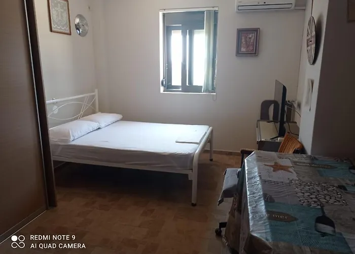 Aggelikis Cosy Shared House